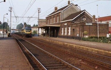 Lembeek - TH 82-5819.jpg